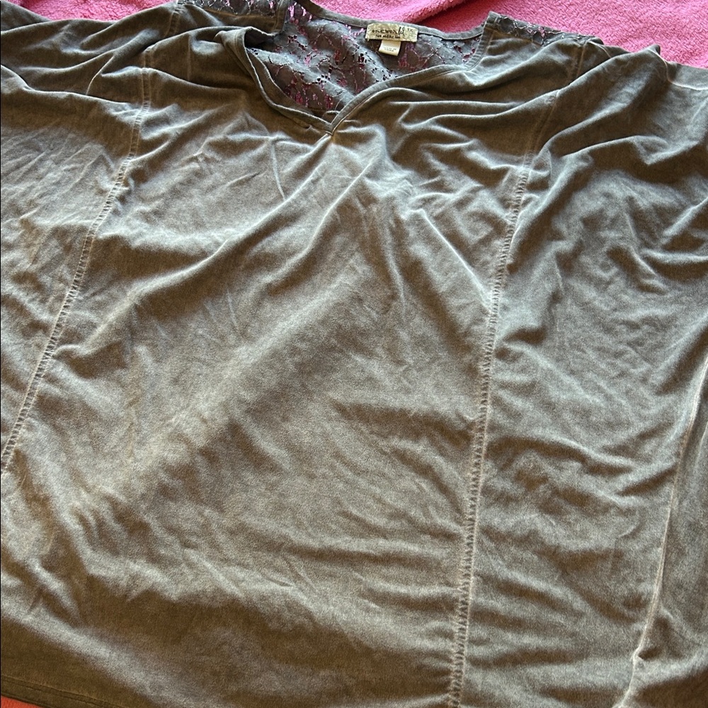 ONE WORLD Gray Lace V-Neck Top